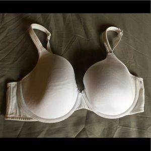 White T-shirt Bra by Cacique (42D)